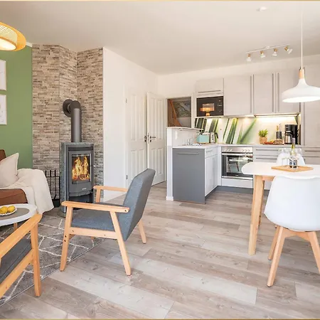 Tatil Evi Glueck Unter Reet *