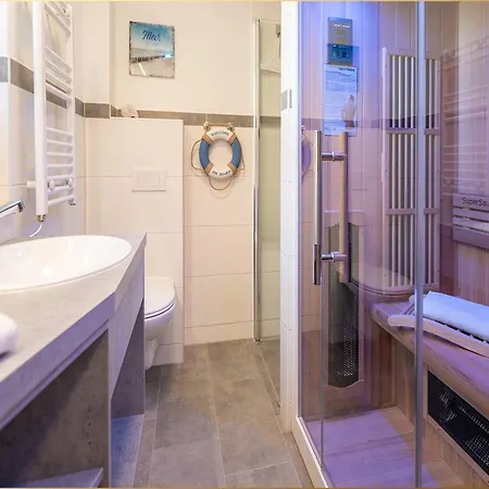 Glueck Unter Reet Garz (Usedom)