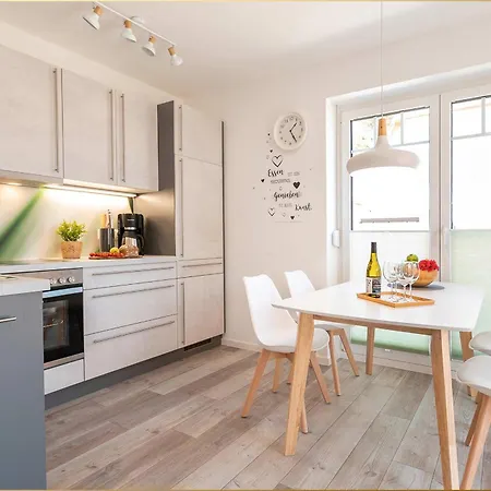 Tatil Evi Glueck Unter Reet